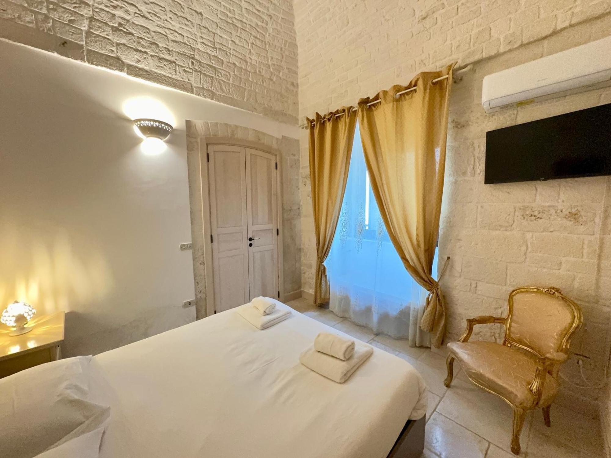 Trulli Contento - Rooms & Apartments Алберобело Екстериор снимка